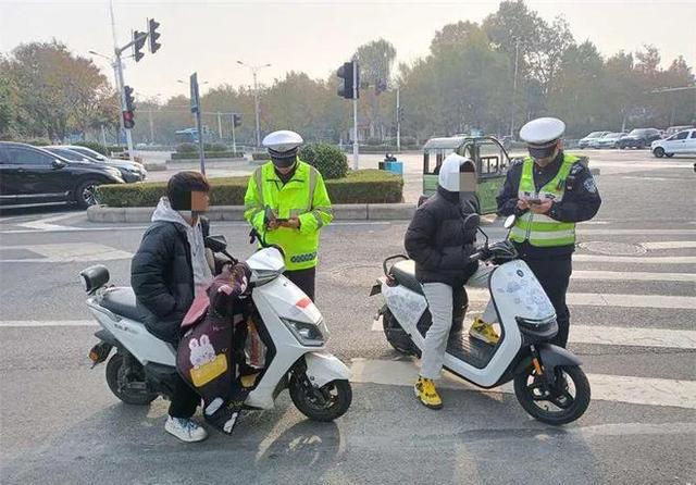 车上路有“5不能”新要求别被罚了才知道J9国际网站2025年2月起执行电动(图2)